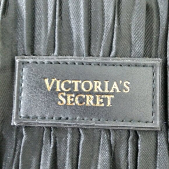 Victoria's Secret Elegant Black Satin Pleated Zip & Cinched Overnight Tote NWOT - Picture 14 of 15